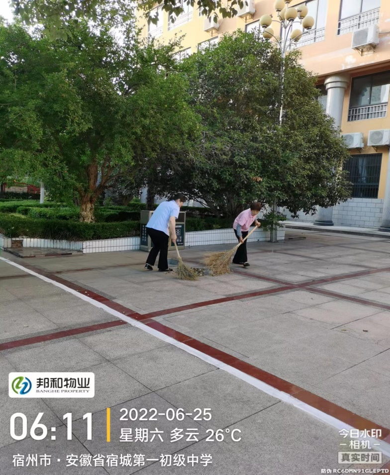平凡的岗位  不平凡的付出