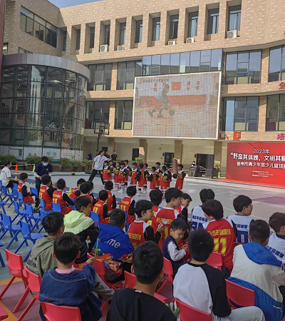 运动赛场展风采 物业服务保后勤