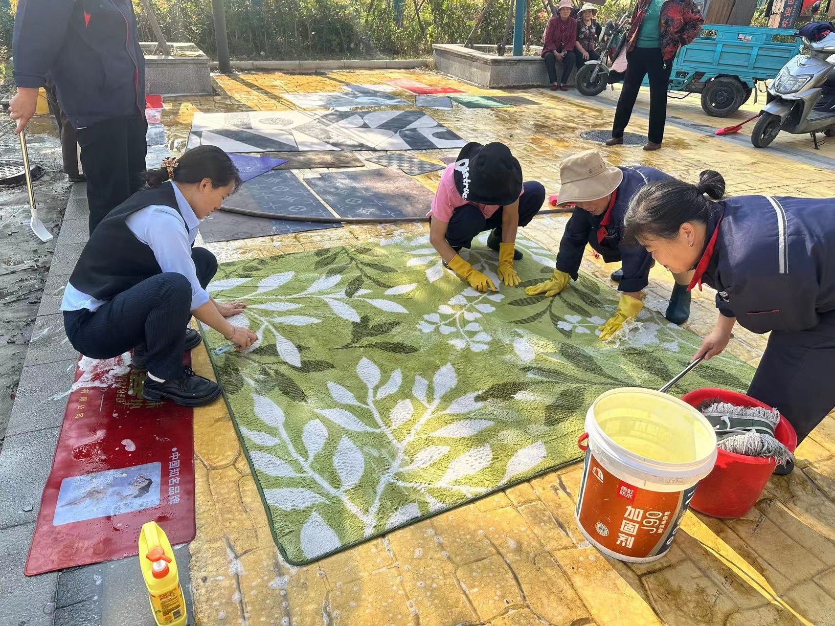 心系业主勤服务，无私奉献铸辉煌——巫海艳用热情与奉献诠释物业人的责任与担当