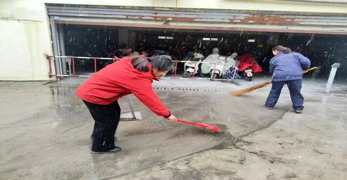 暴雪突袭显担当，应急抢险获赞誉