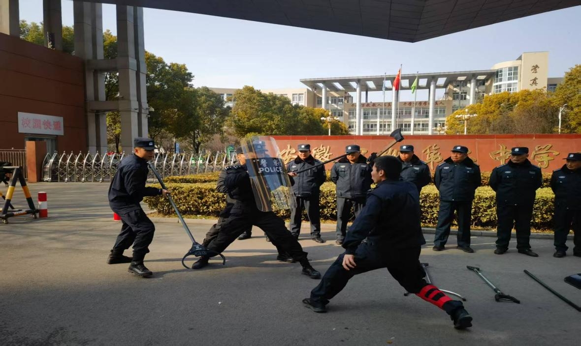 警校携手反恐演练 筑牢宿州二中安全防线 ——宿州二中项目部反恐演练纪实